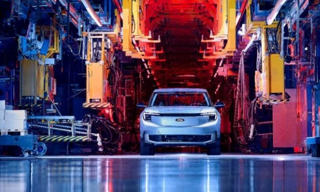 Ford startet Serienproduktion des vollelektrischen Explorer im neuen Kölner Electric Vehicle Center