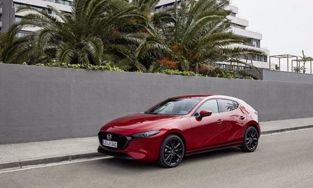 Intuitive Bedienung des Mazda3 überzeugt im ADAC-Test