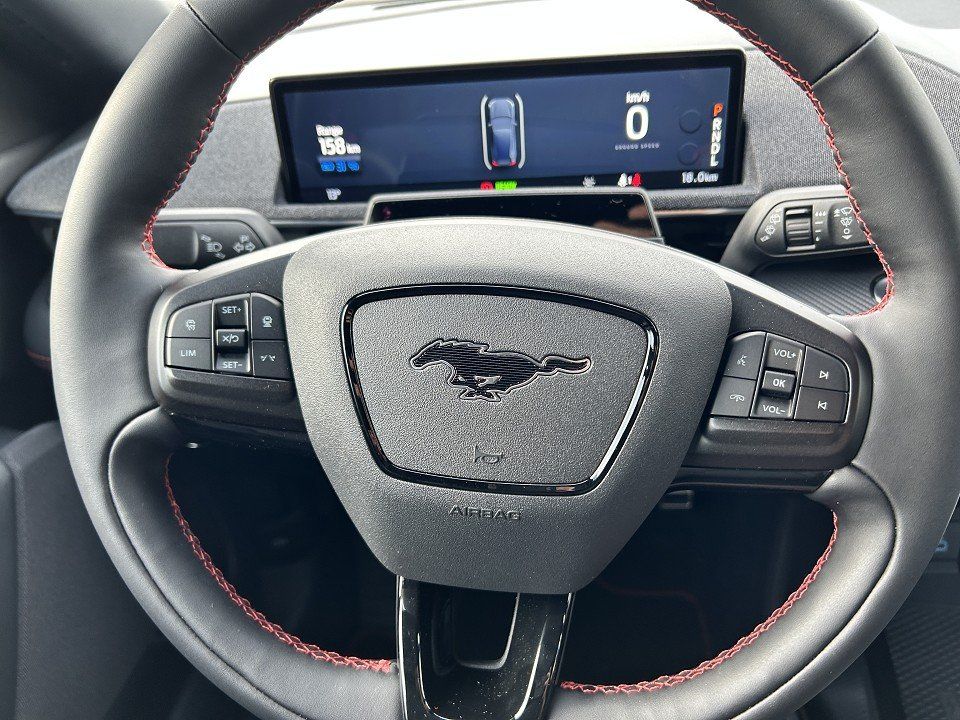 Fahrzeugabbildung Ford Mustang Mach-E RWD Premium Batterie Extended Ran