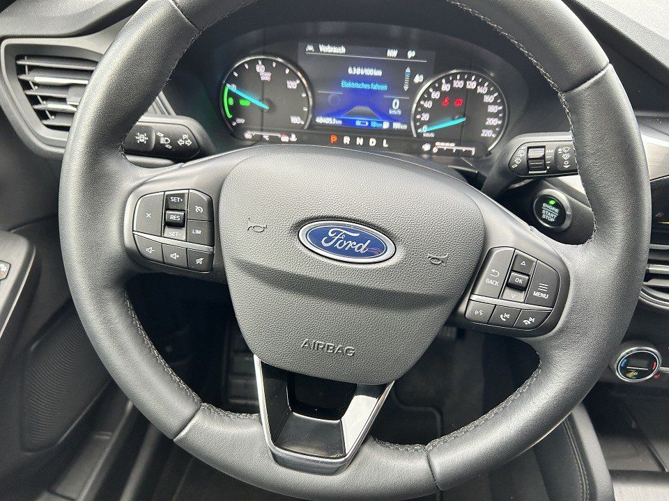 Fahrzeugabbildung Ford Kuga 2,5 PHEV Titanium Automatik