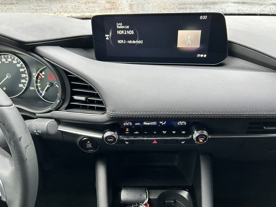 Fahrzeugabbildung Mazda 3 2.0L e-SKYACTIV G Exclusive