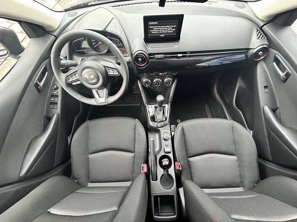 Fahrzeugabbildung Mazda 2 1.5L e-SKYACTIV G 90PS Homura Automatik