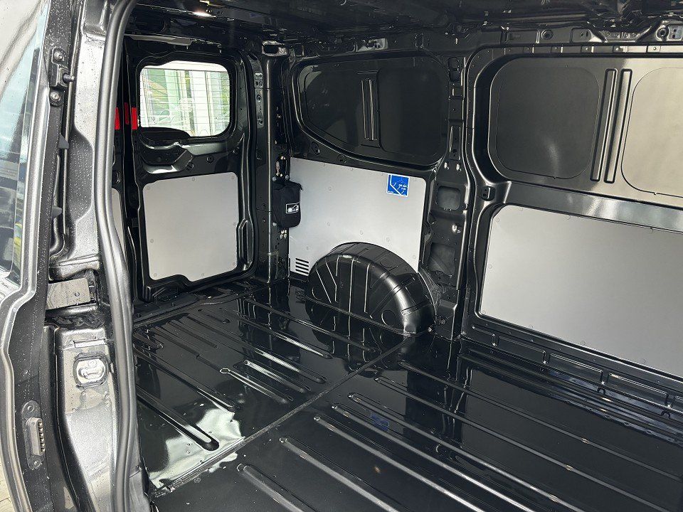 Fahrzeugabbildung Ford Transit Custom 2,0 Ecoblue 280 L1 Kasten Trend