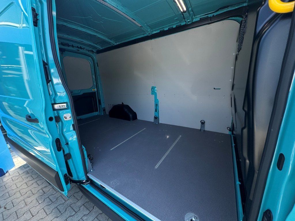 Fahrzeugabbildung Ford Transit 2,0 Ecoblue 350 L3H2 Kasten Trend