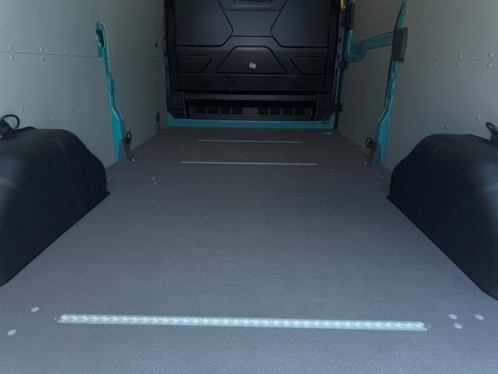 Fahrzeugabbildung Ford Transit 2,0 Ecoblue 350 L3H2 Kasten Trend