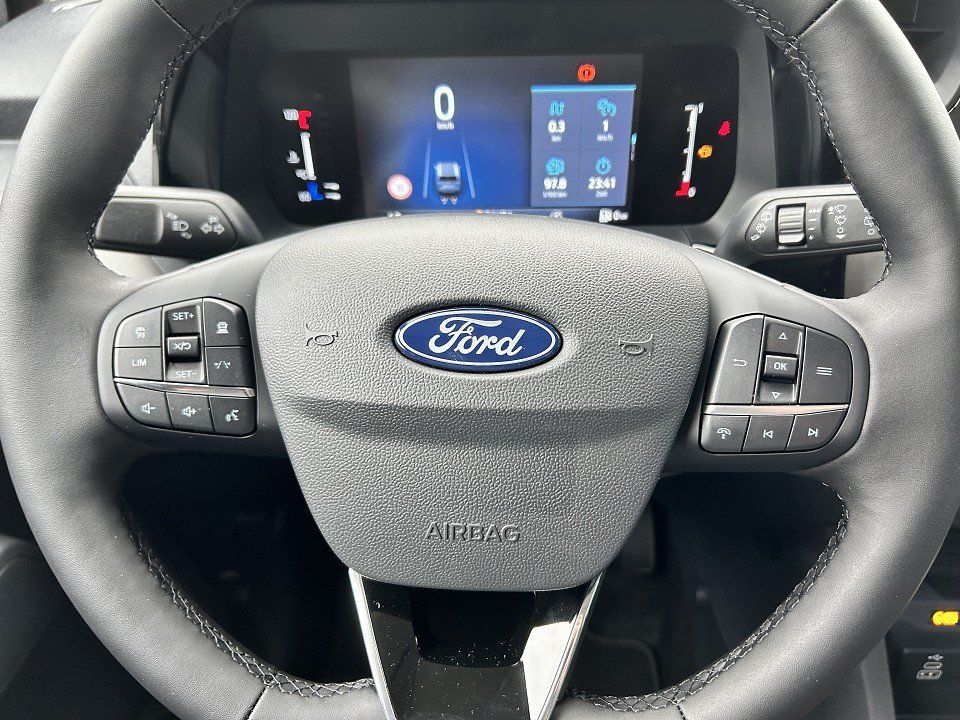 Fahrzeugabbildung Ford Tourneo Courier 1.0 EcoBoost Titanium Automatik