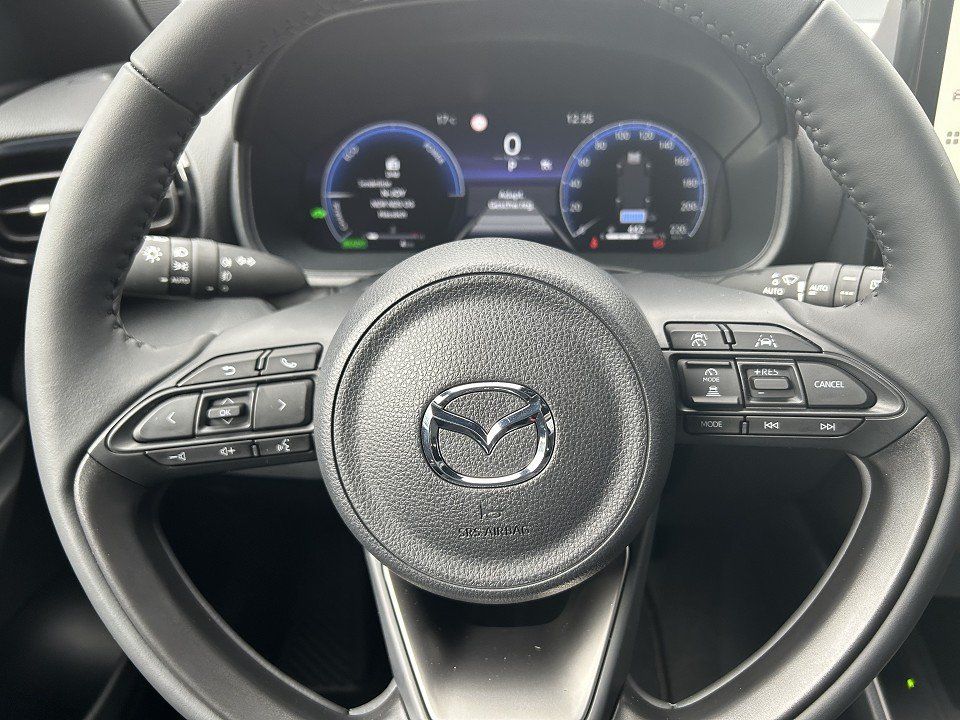 Fahrzeugabbildung Mazda 2HYBRID 1.5L Hybrid VVT-i Homura Plus