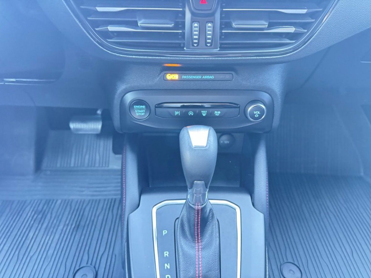 Fahrzeugabbildung Ford Focus Turnier 1.0 EcoBoost MHEV ST-Line X Automa