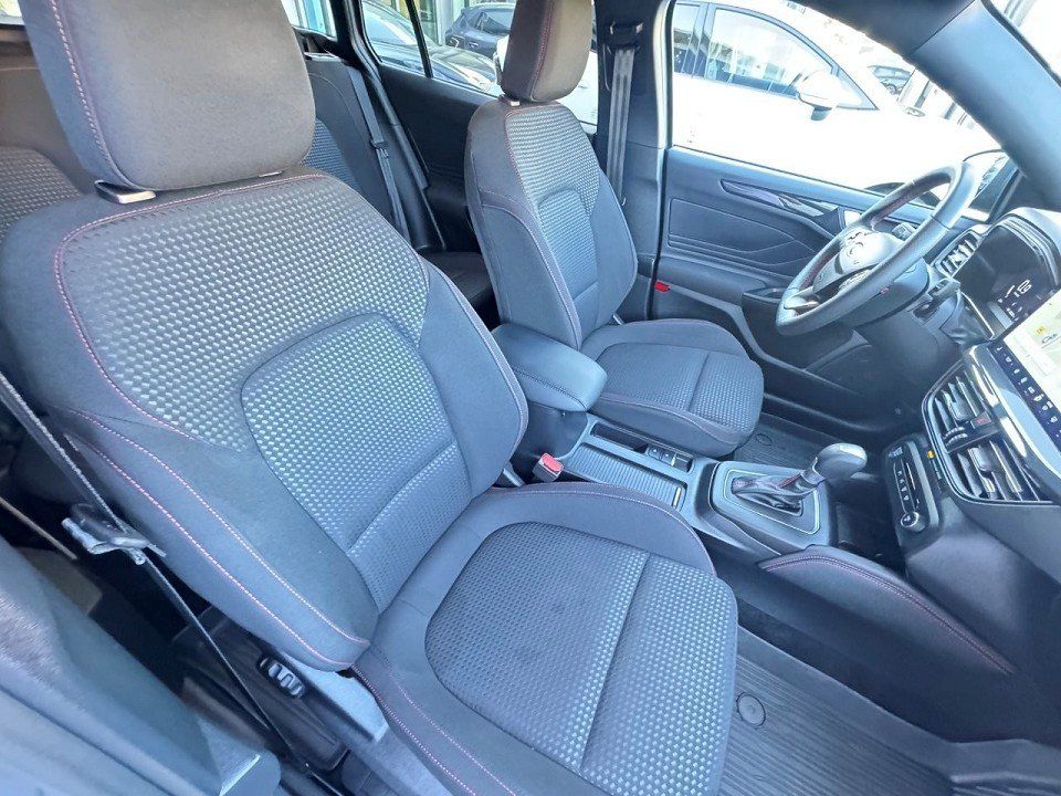 Fahrzeugabbildung Ford Focus Turnier 1.0 EcoBoost MHEV ST-Line X Automa