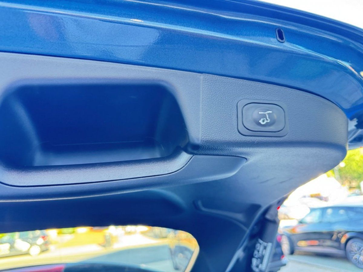 Fahrzeugabbildung Ford Focus Turnier 1.0 EcoBoost MHEV ST-Line X Automa