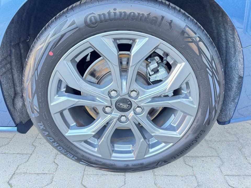 Fahrzeugabbildung Ford Focus Turnier 1.0 EcoBoost MHEV ST-Line X Automa