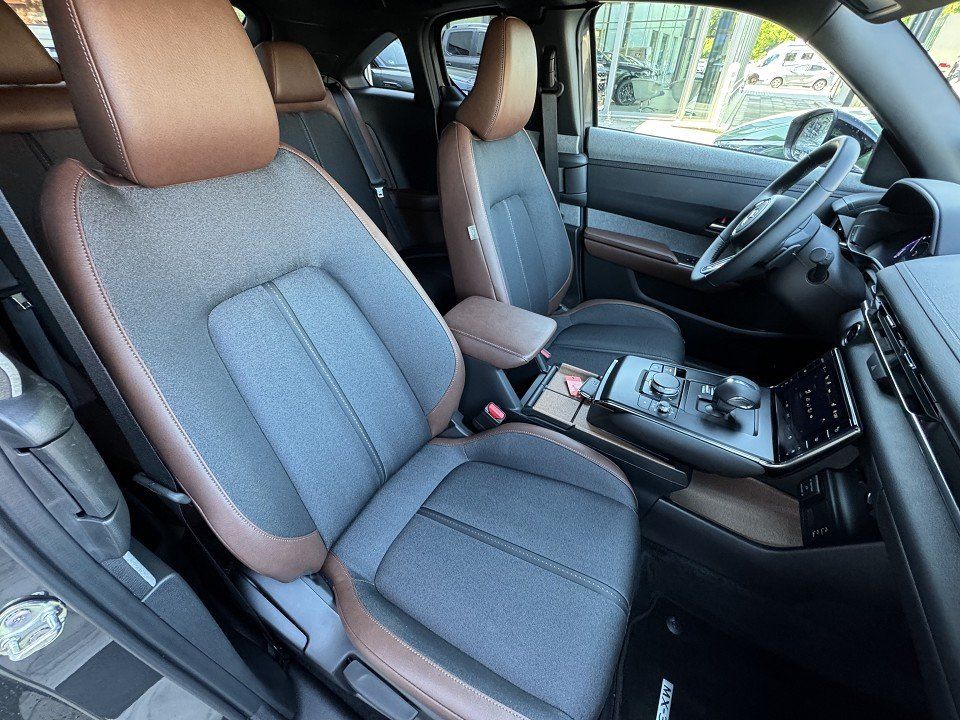 Fahrzeugabbildung Mazda MX-30 e-SKYACTIV R-EV MAKOTO