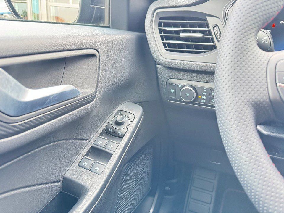 Fahrzeugabbildung Ford Kuga 2,5 PHEV ST Line Automatik