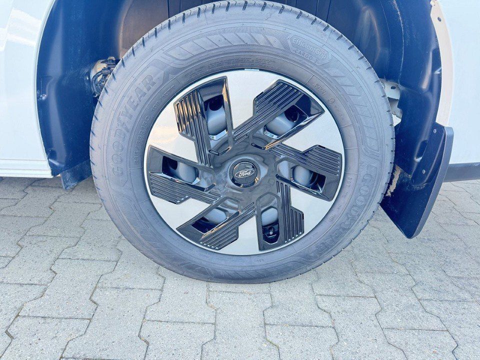 Fahrzeugabbildung Ford Transit Custom BEV AWD 320L1 Kasten Trend