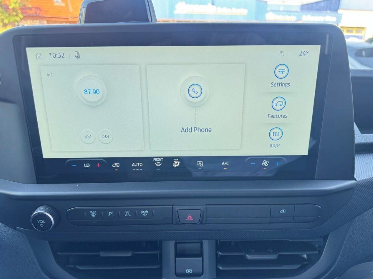 Fahrzeugabbildung Ford Transit Custom BEV AWD 320L1 Kasten Trend