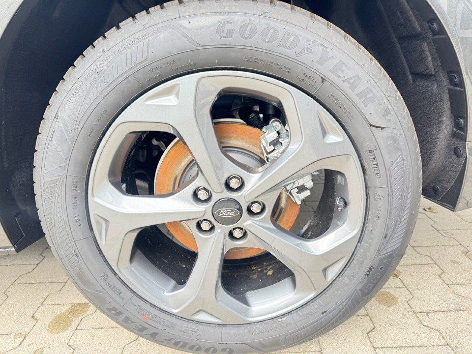 Fahrzeugabbildung Ford Kuga 2,5 PHEV ST Line Automatik