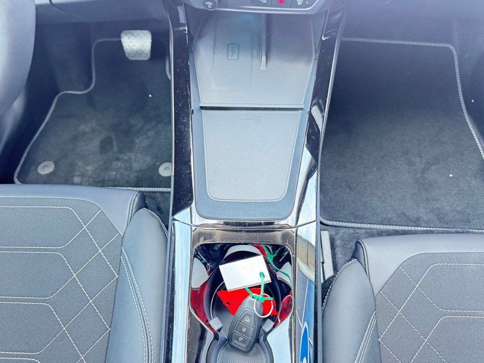Fahrzeugabbildung Ford Puma Gen-E Standard Range Premium