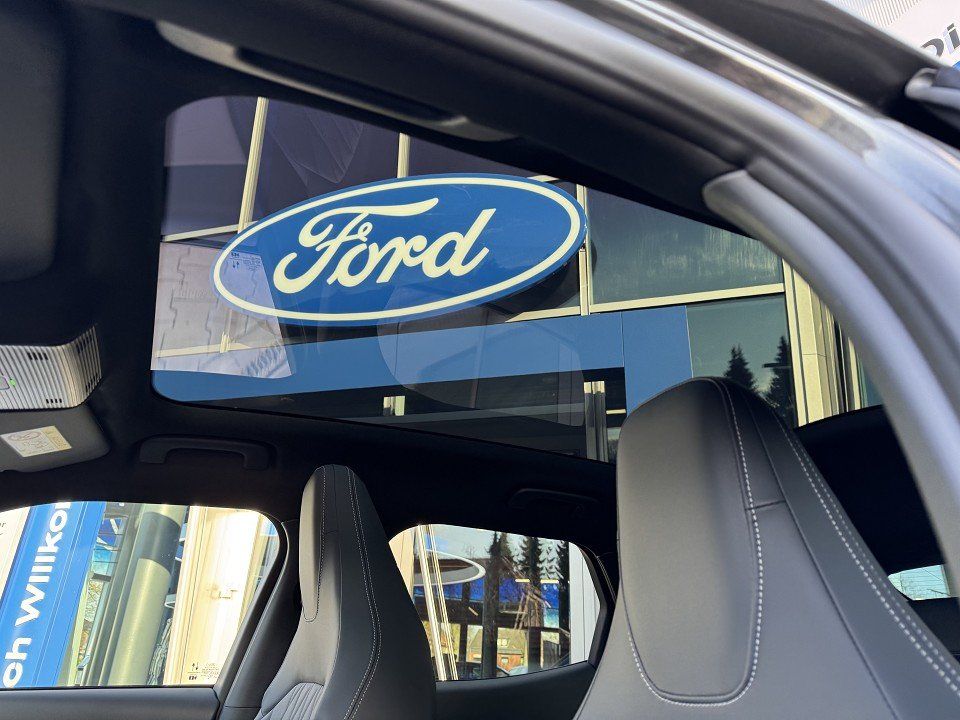 Fahrzeugabbildung Ford Capri EV AWD Premium Extended Range