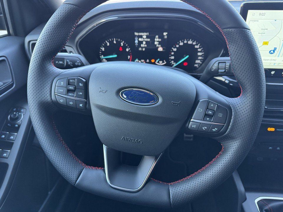 Fahrzeugabbildung Ford Focus 1.0 EcoBoost MHEV ST-Line