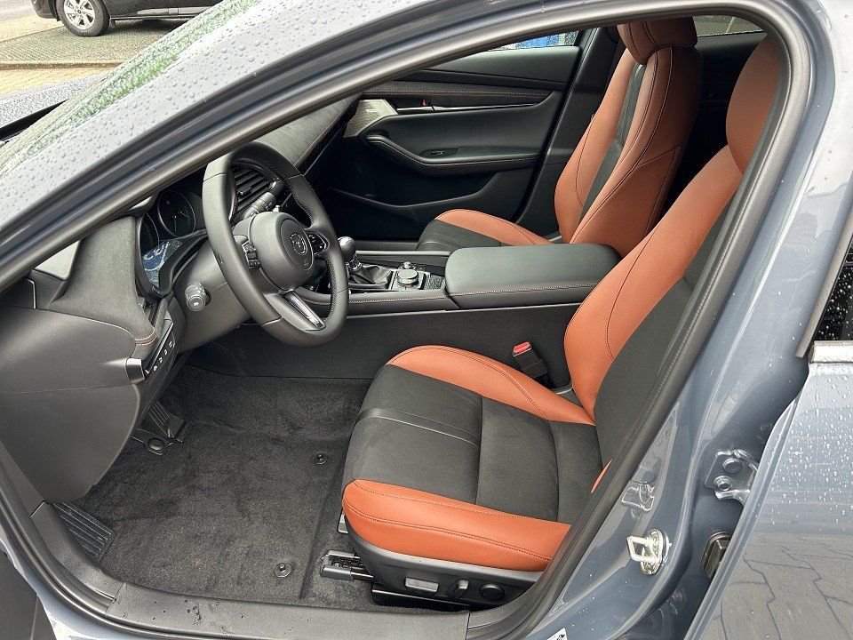 Fahrzeugabbildung Mazda 3 2.5L e-SKYACTIV G 140ps Nagisa