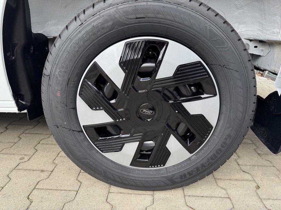 Fahrzeugabbildung Ford Transit Custom 2.5 PHEV 320L1 Trend Automatik We