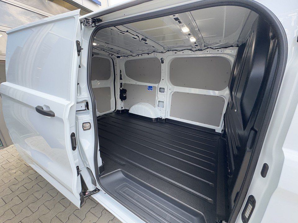 Fahrzeugabbildung Ford Transit Custom 2.5 PHEV 320L1 Trend Automatik