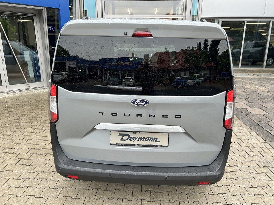 Fahrzeugabbildung Ford Tourneo Courier 1.0 EcoBoost Titanium Automatik