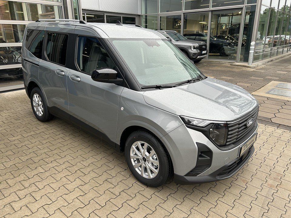 Fahrzeugabbildung Ford Tourneo Courier 1.0 EcoBoost Titanium Automatik