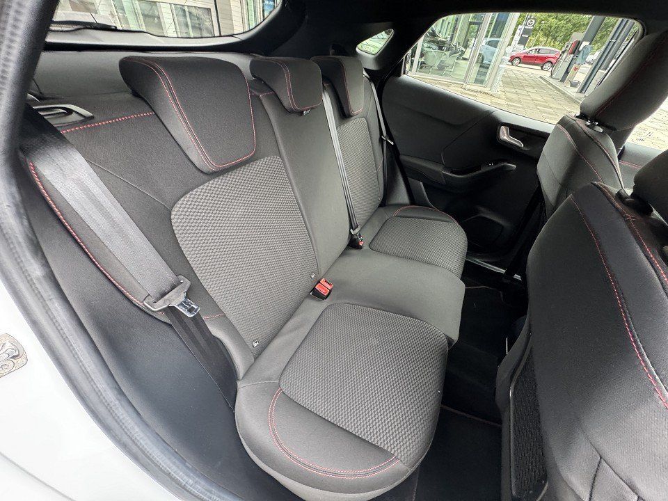 Fahrzeugabbildung Ford Puma 1.0 EcoBoost MHEV ST-Line