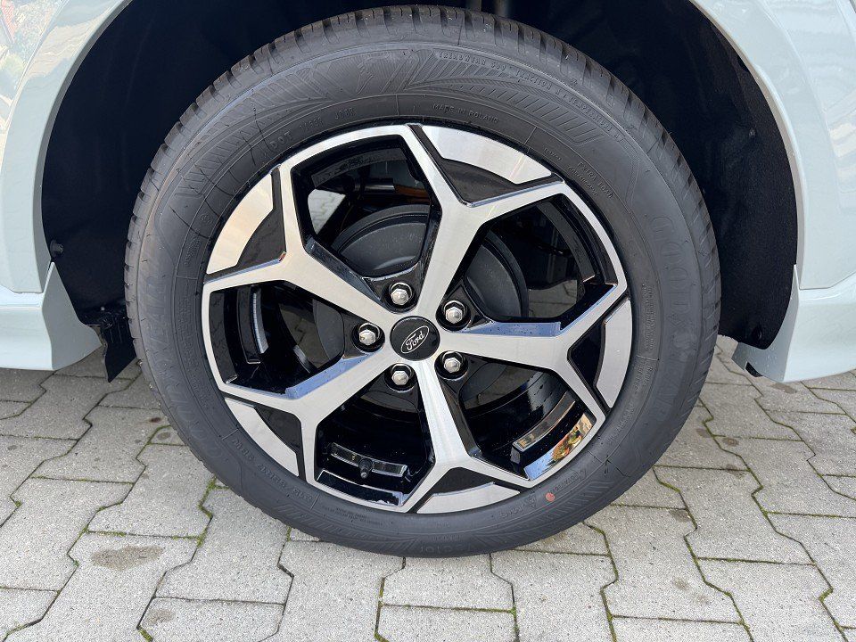 Fahrzeugabbildung Ford Puma 1.0 EcoBoost MHEV ST-Line X Automatik