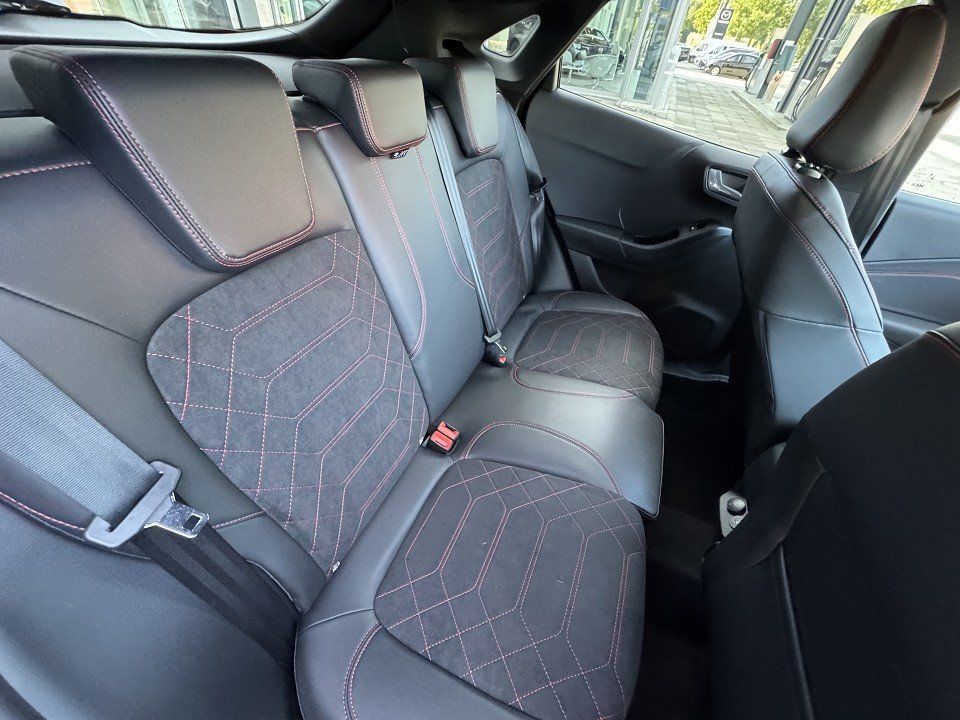 Fahrzeugabbildung Ford Puma 1.0 EcoBoost MHEV ST-Line X Automatik