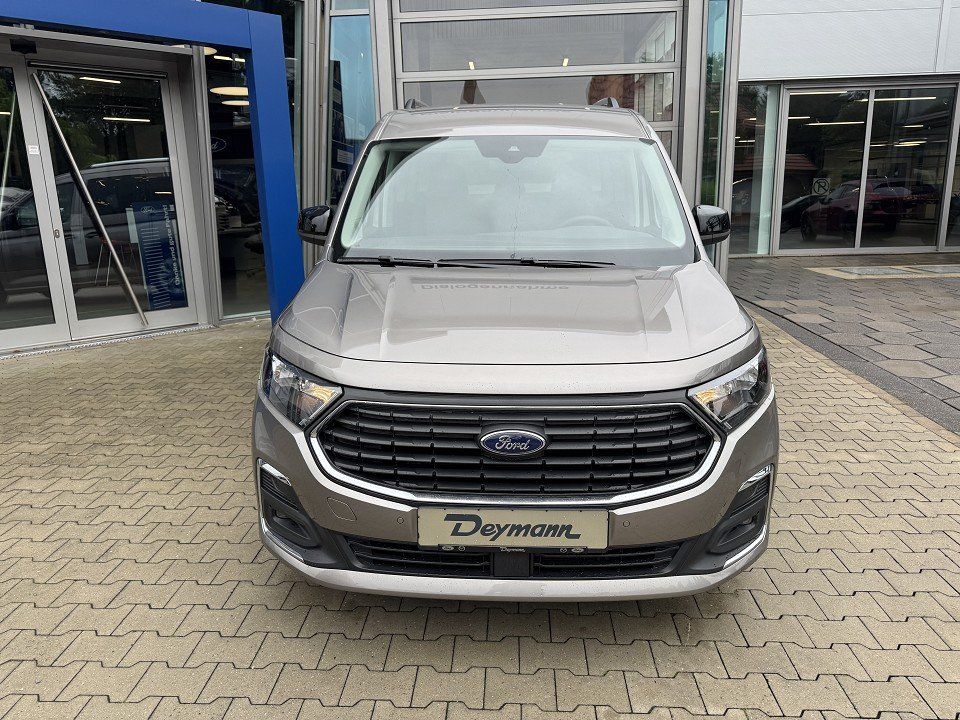 Fahrzeugabbildung Ford Tourneo Connect 2.0 Ecoblue (L1) TItanium Automa