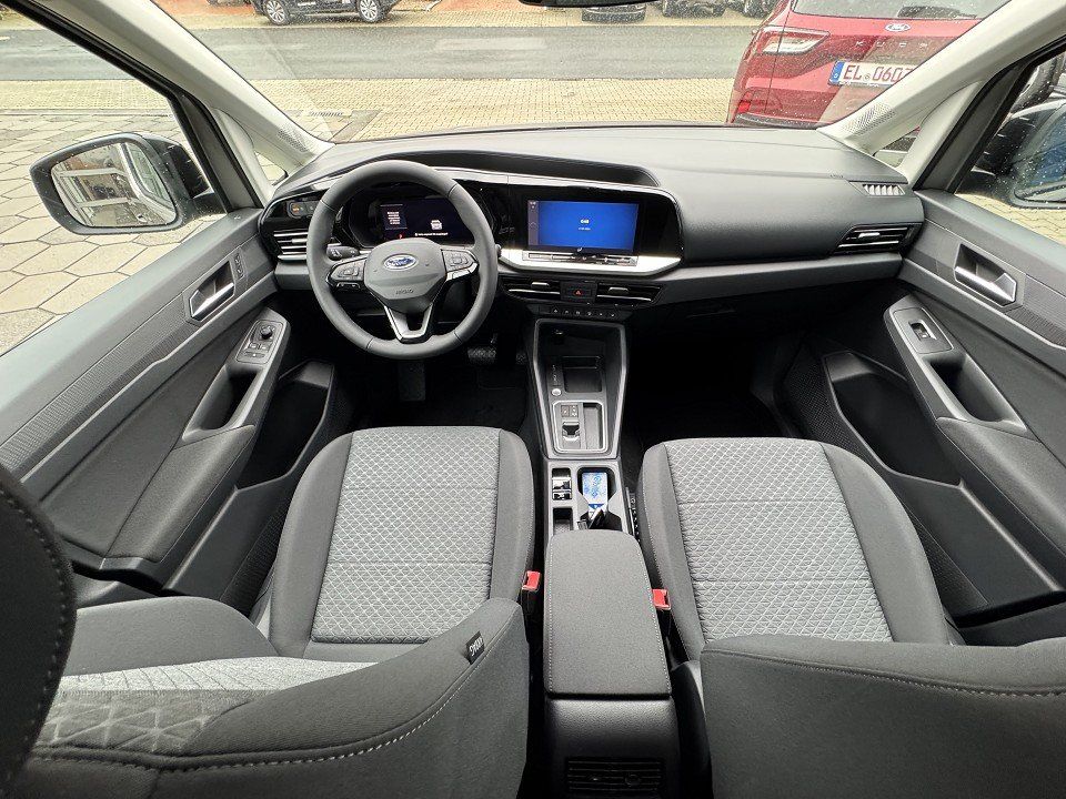 Fahrzeugabbildung Ford Tourneo Connect 2.0 Ecoblue (L1) TItanium Automa