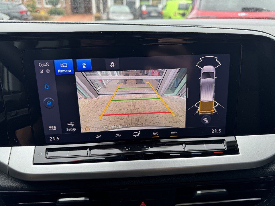 Fahrzeugabbildung Ford Tourneo Connect 2.0 Ecoblue (L1) TItanium Automa