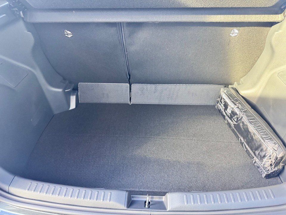 Fahrzeugabbildung Mazda 2 Hybrid 1.5L Hybrid VVT-i 116 Center-Line