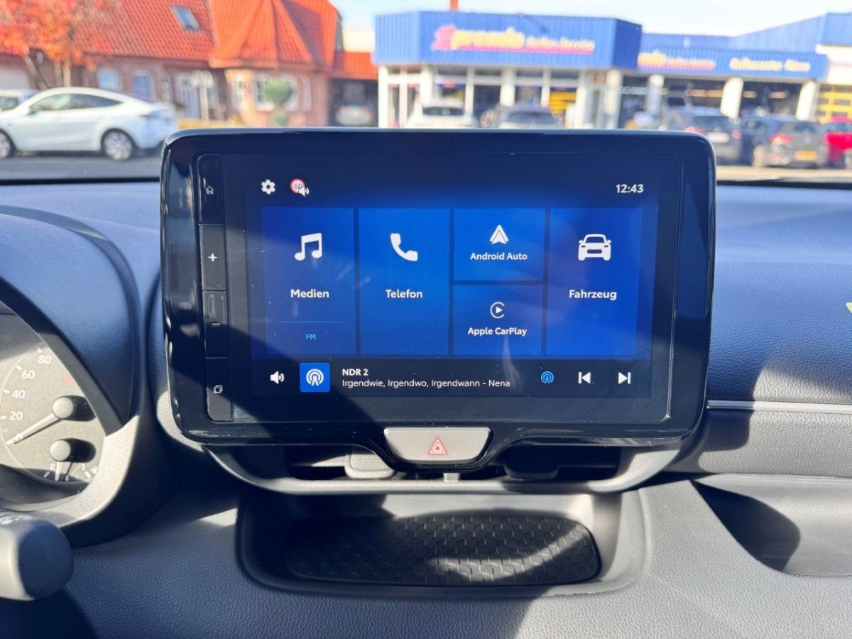 Fahrzeugabbildung Mazda 2 Hybrid 1.5L Hybrid VVT-i 116 Center-Line