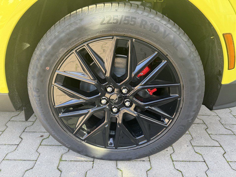 Fahrzeugabbildung Ford Mustang Mach-E RWD Premium Batterie Extended Ran