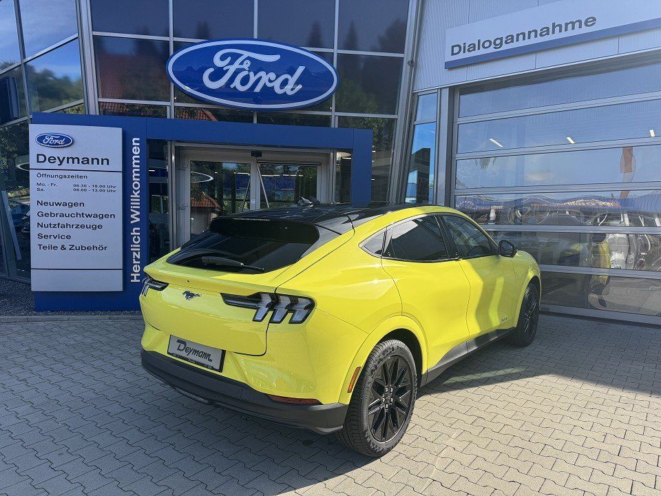 Fahrzeugabbildung Ford Mustang Mach-E RWD Premium Batterie Extended Ran