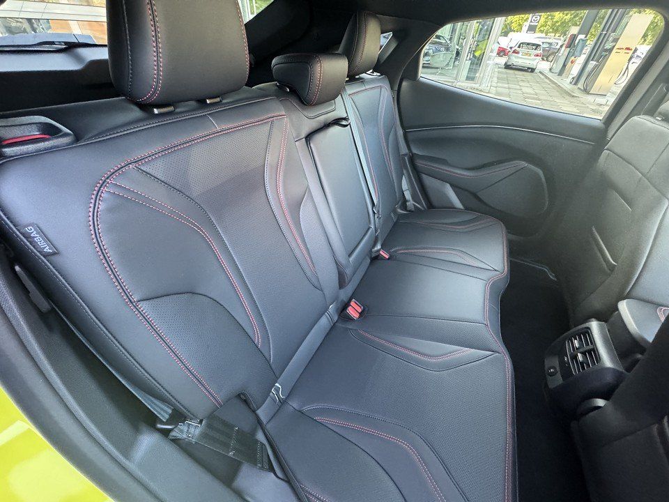 Fahrzeugabbildung Ford Mustang Mach-E RWD Premium Batterie Extended Ran