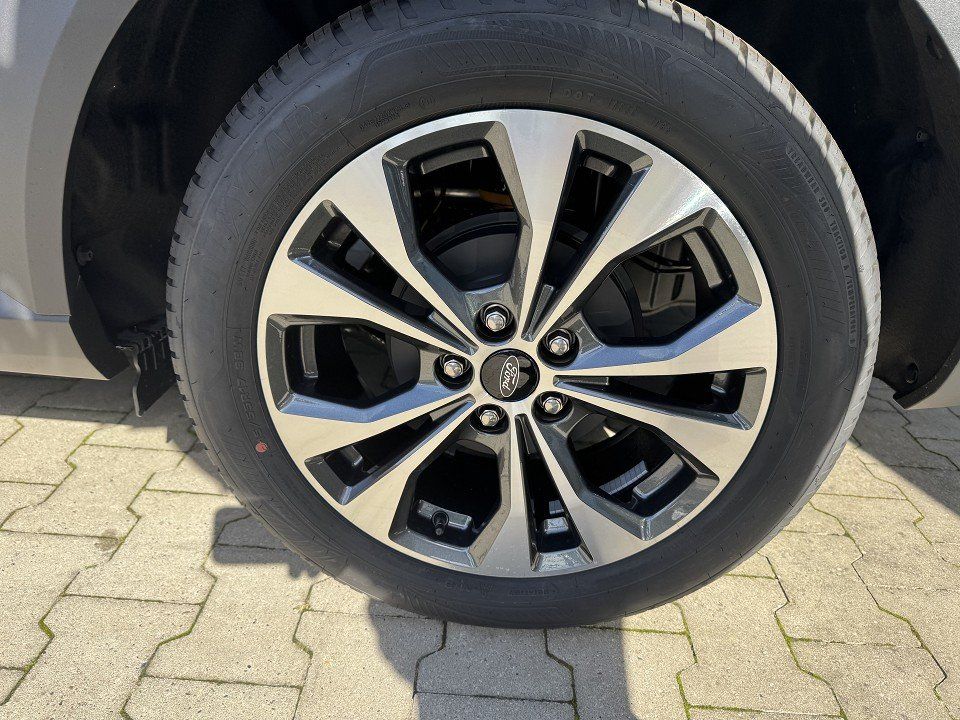 Fahrzeugabbildung Ford Puma 1.0 EcoBoost MHEV Titanium