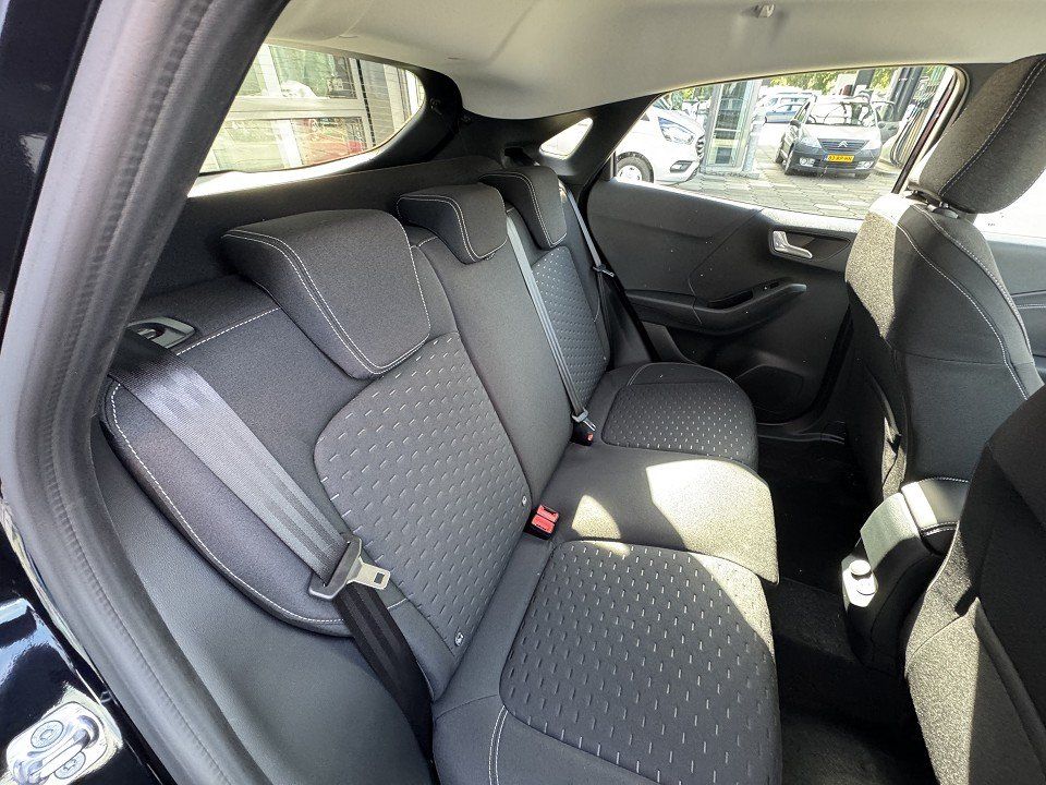 Fahrzeugabbildung Ford Puma 1.0 EcoBoost MHEV Titanium