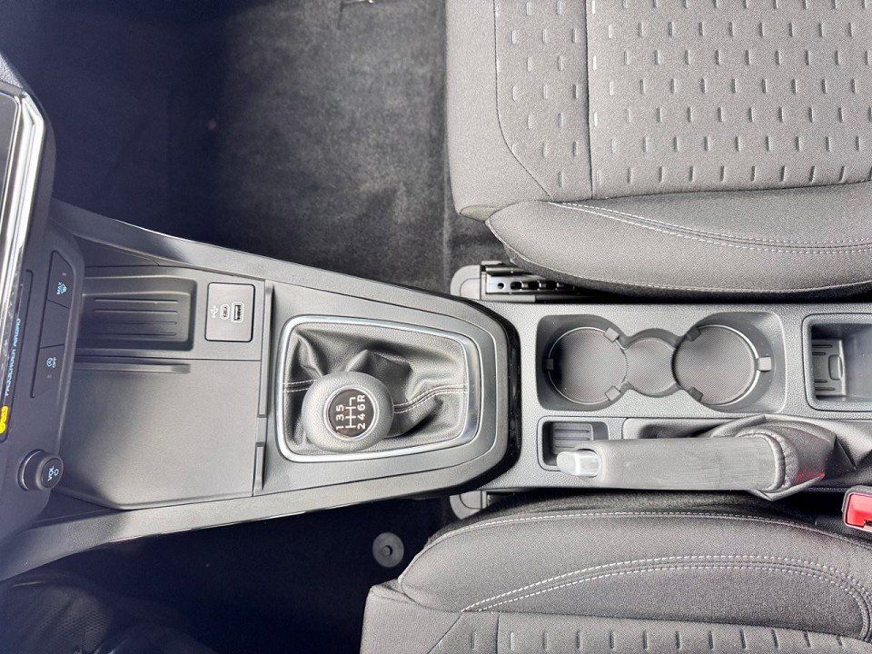 Fahrzeugabbildung Ford Puma 1.0 EcoBoost MHEV Titanium