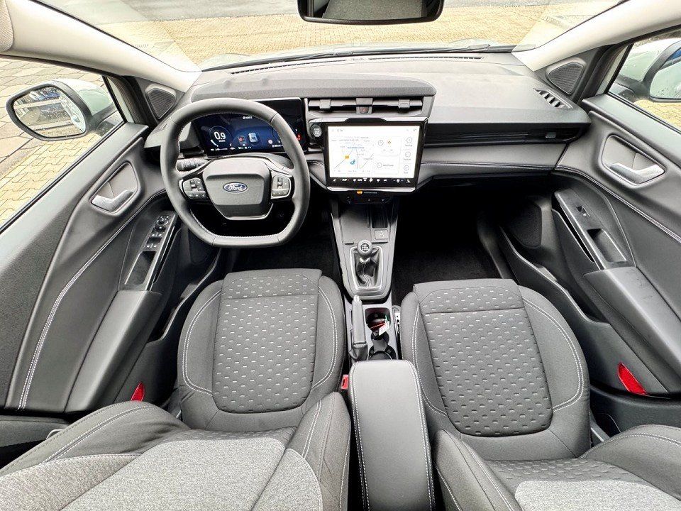 Fahrzeugabbildung Ford Puma 1.0 EcoBoost MHEV Titanium