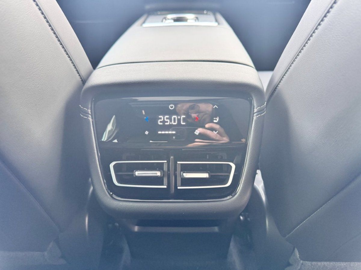 Fahrzeugabbildung Mazda 6e 5HB EV 258ps 1AT RWD Takumi