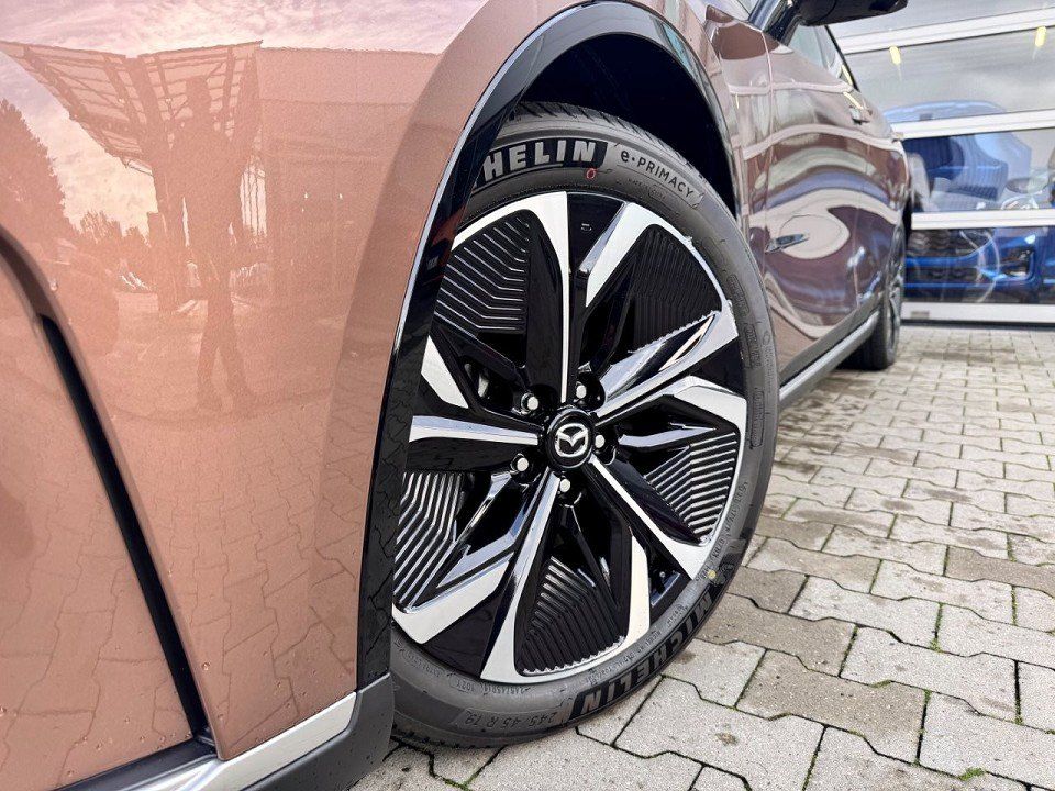 Fahrzeugabbildung Mazda 6e 5HB EV 258ps 1AT RWD Takumi