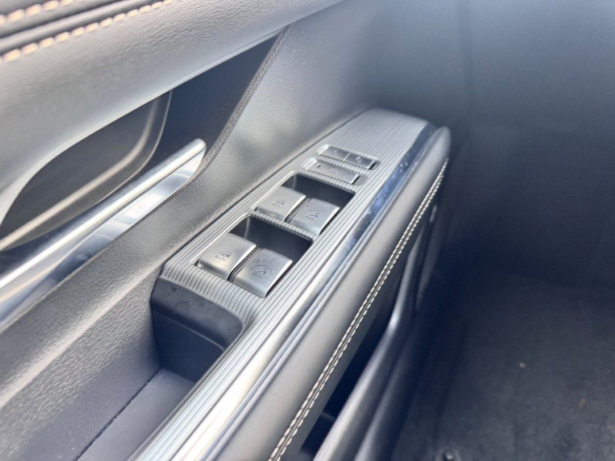 Fahrzeugabbildung Mazda 6e 5HB EV 258ps 1AT RWD Takumi