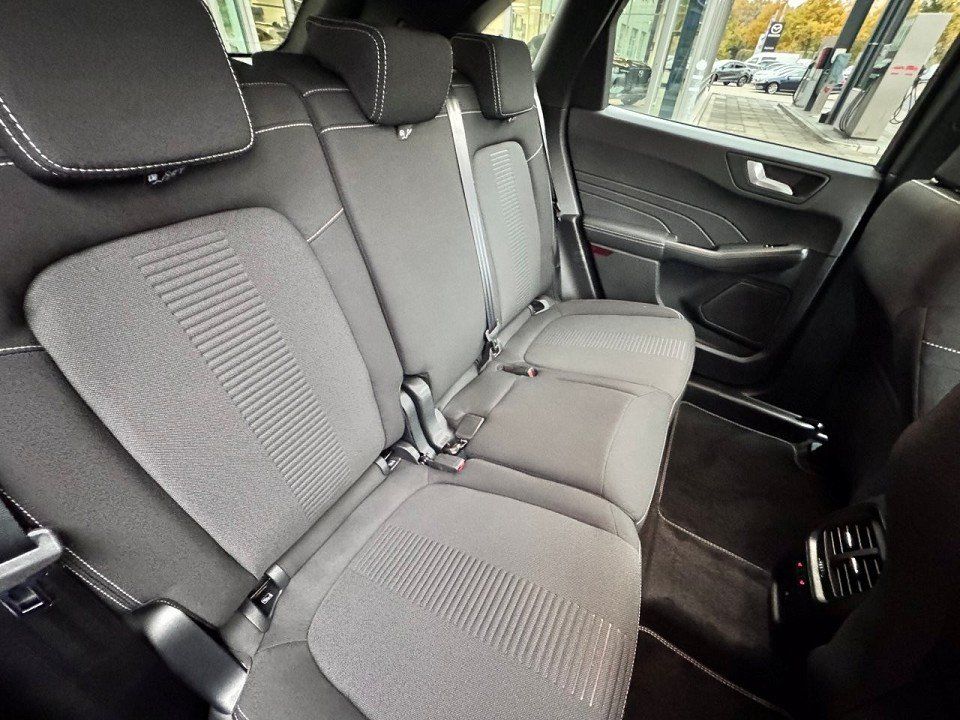 Fahrzeugabbildung Ford Kuga 2,5 PHEV Active Automatik