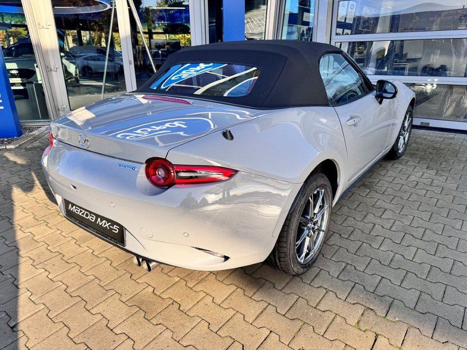 Fahrzeugabbildung Mazda MX-5 1.5L SKYACTIV G 132PS Exclusive
