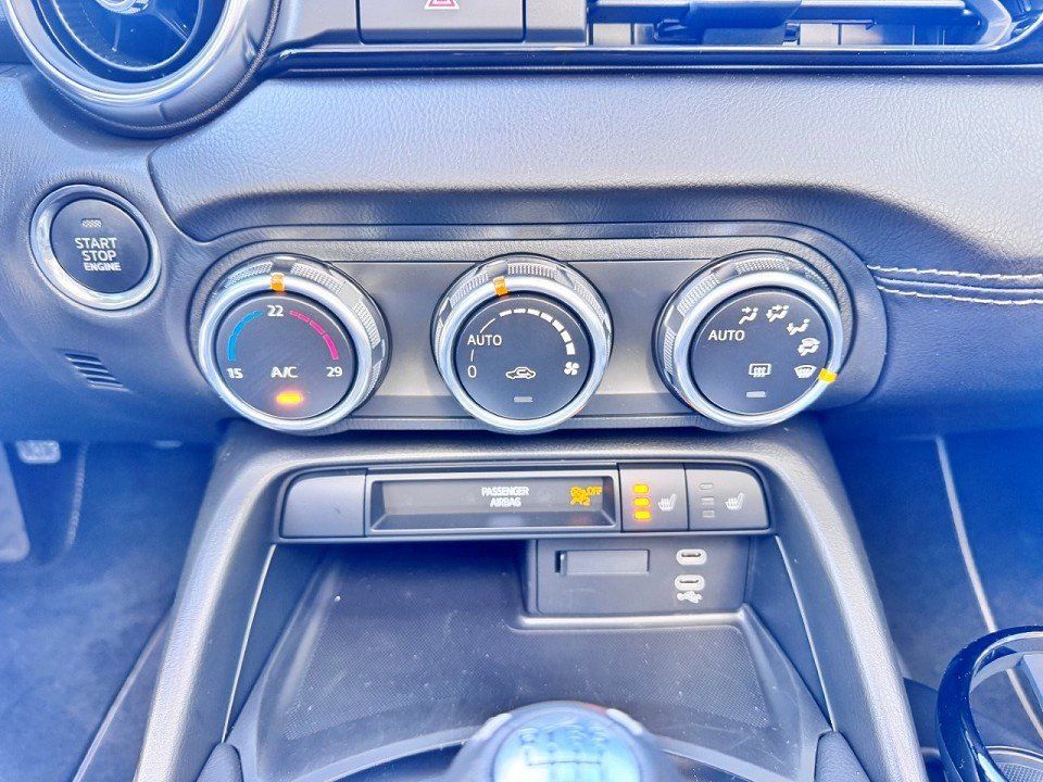 Fahrzeugabbildung Mazda MX-5 1.5L SKYACTIV G 132PS Exclusive