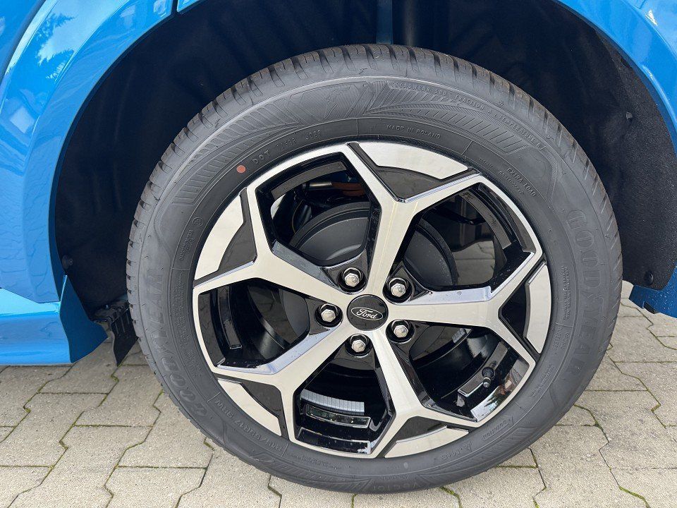 Fahrzeugabbildung Ford Puma 1.0 EcoBoost MHEV ST-Line Automatik